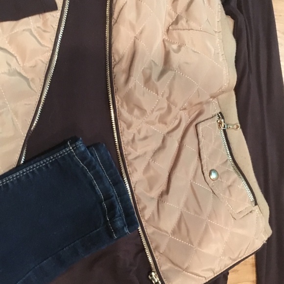 SOLD ❌Quilted vest - Picture 4 of 6